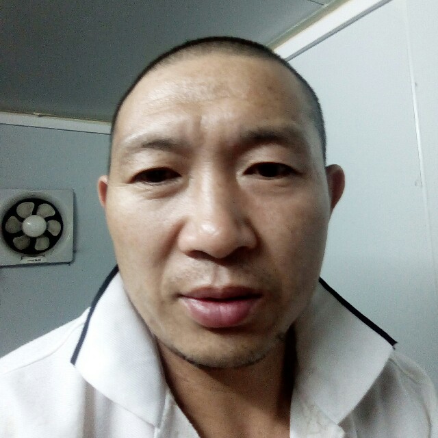 潇洒打路灯的照片