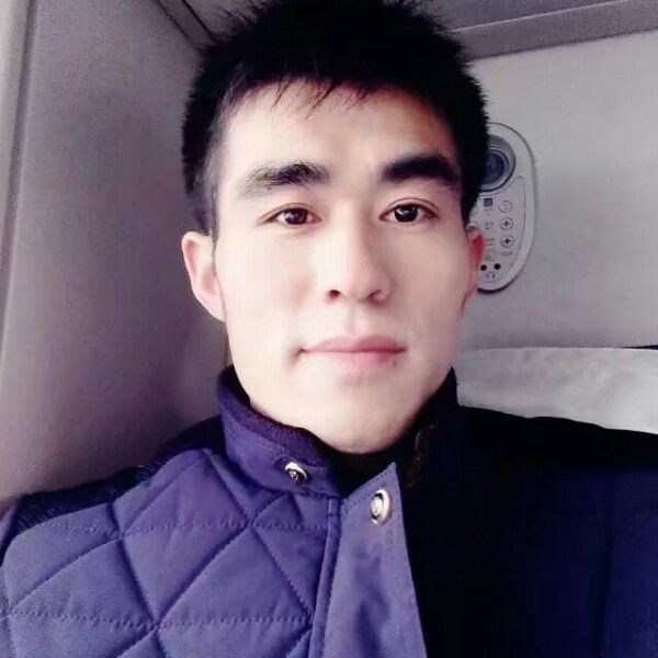 秋月深拥淡淡的照片
