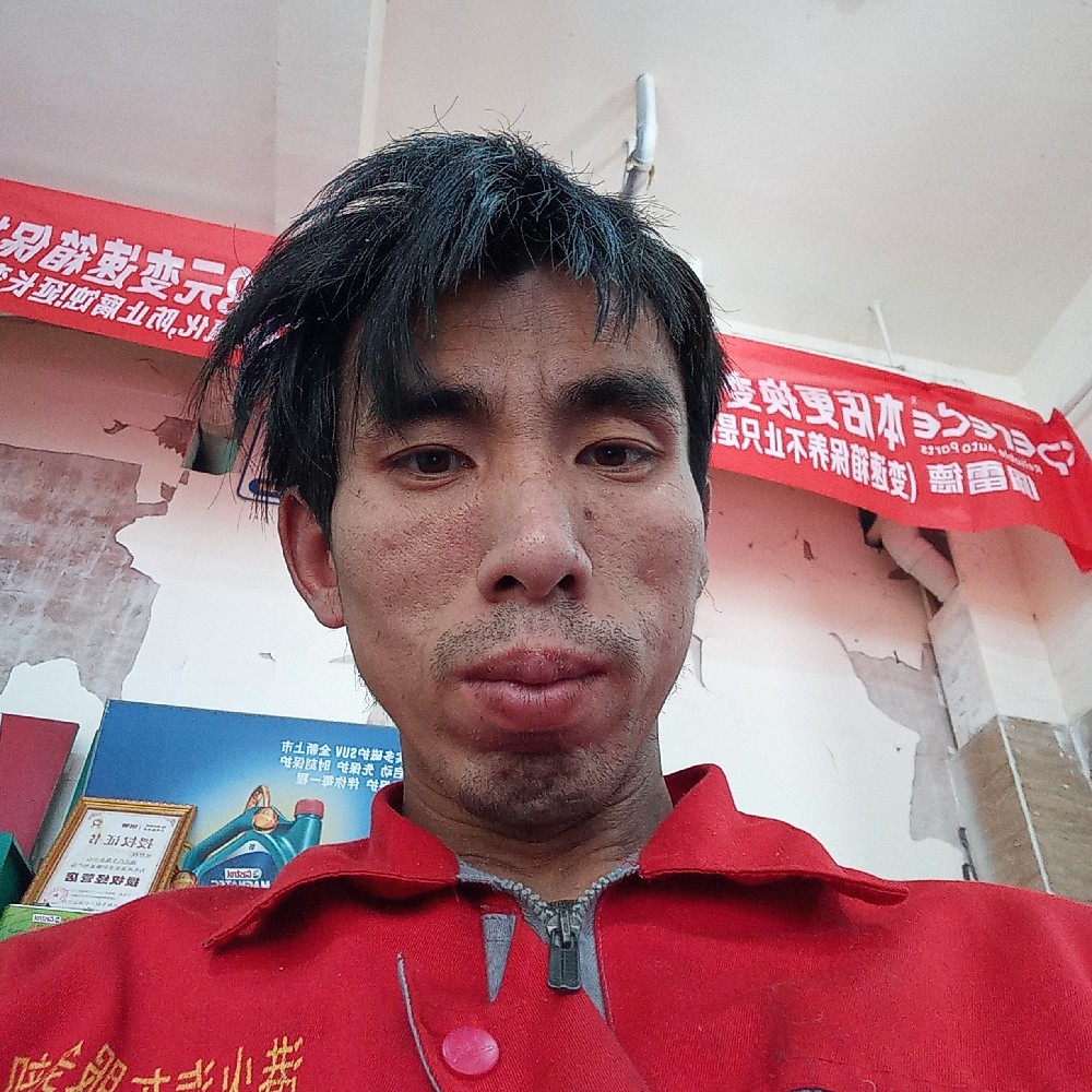 阔达那西装的照片