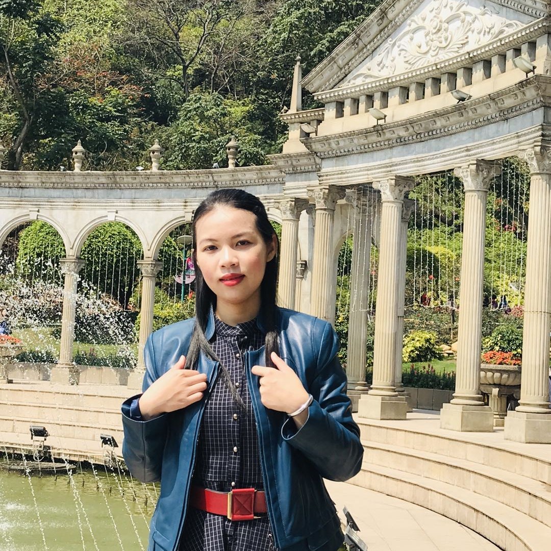 安吉拉伊莲的照片