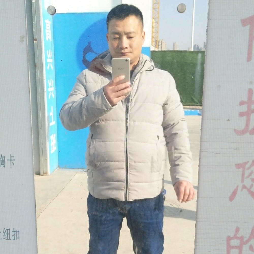塔吊一哥的照片