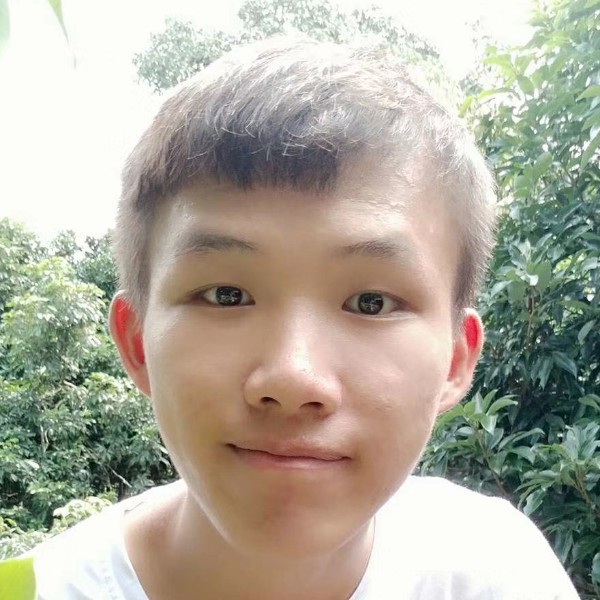 爱笑的小猪的照片