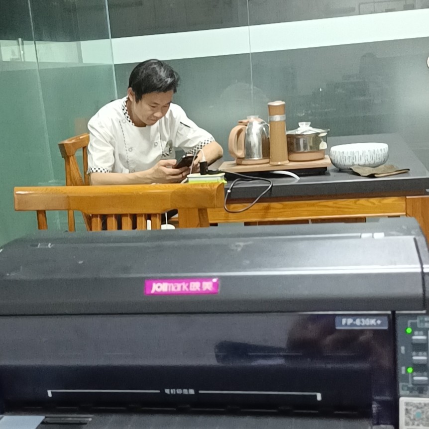 整齐挽手冥王星的照片