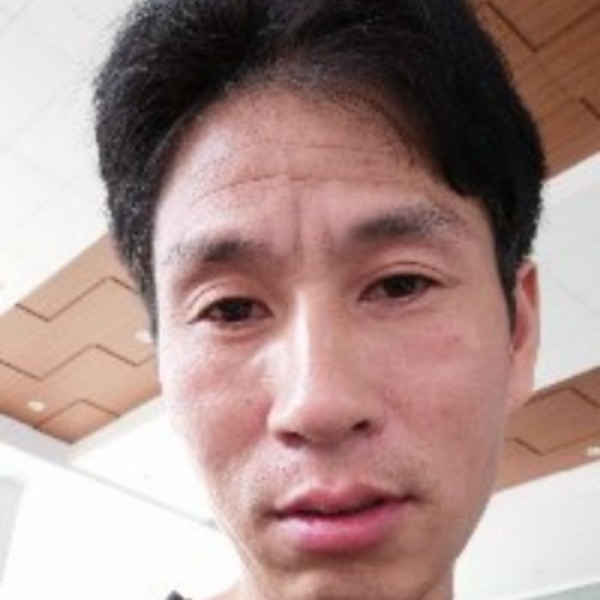 香菇踢香蕉的照片