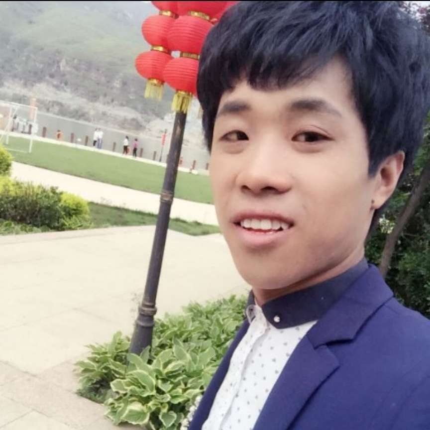 儒雅吃醋青花的照片