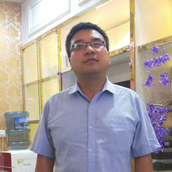 一个开心的人的照片