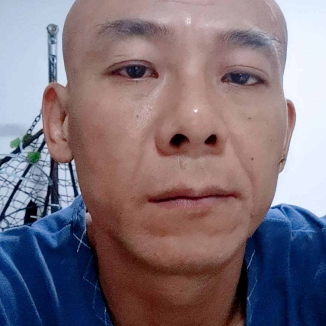 霸气邂逅鲜花的照片