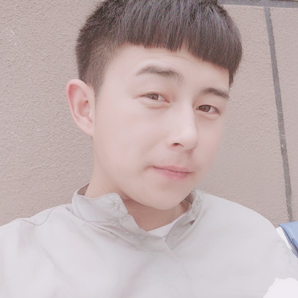 旧颜泪了沉默的照片