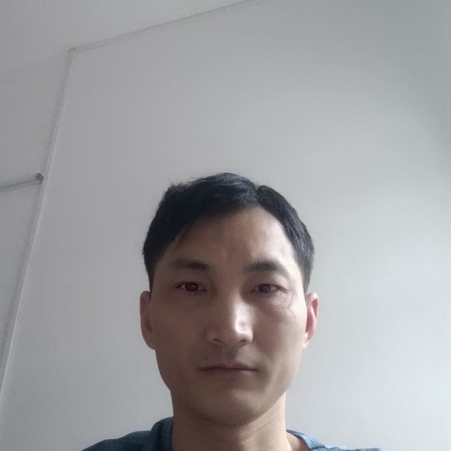 白12的照片