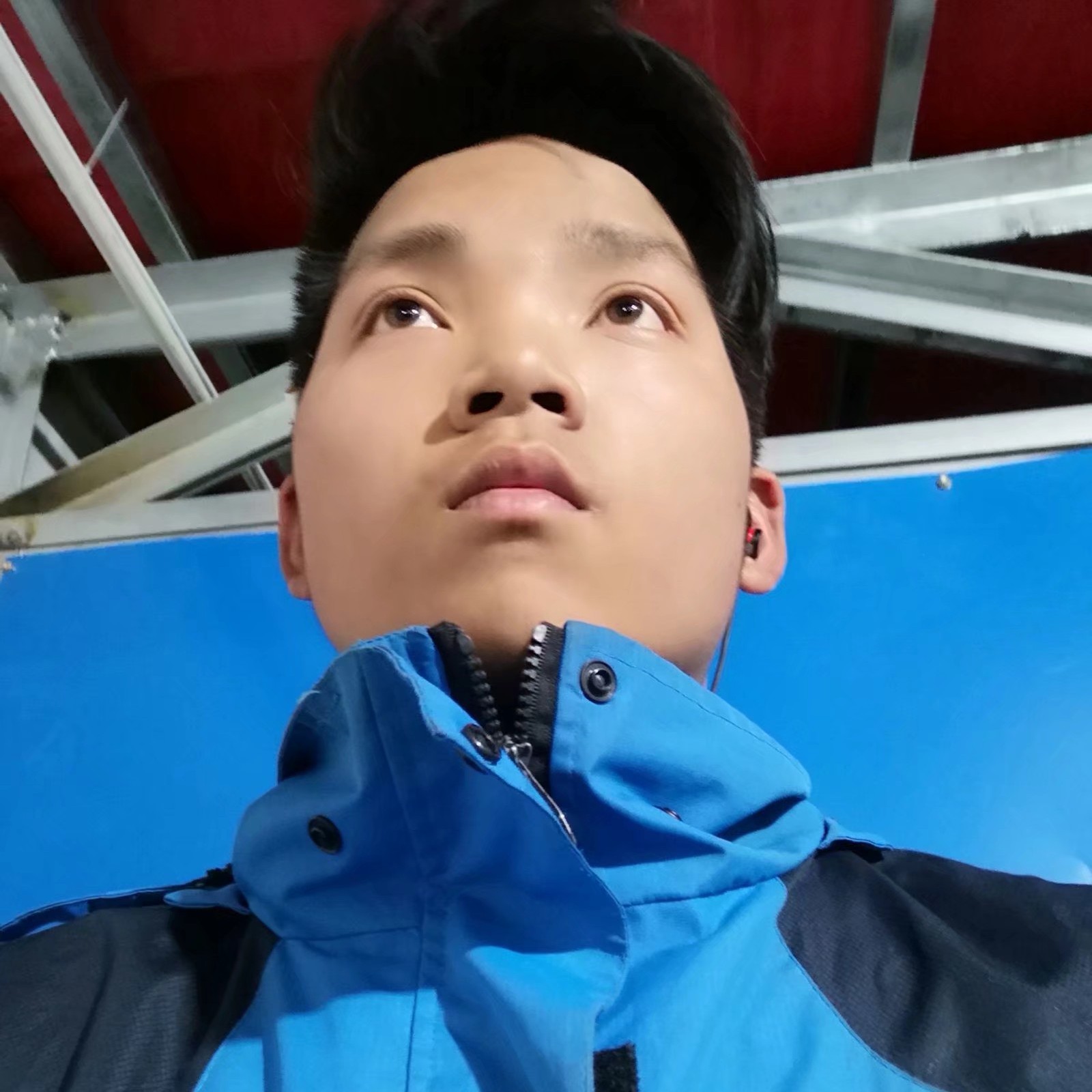 年轻又有为靠爹的照片