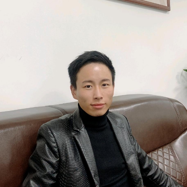 冬耀凝眸落寂的照片