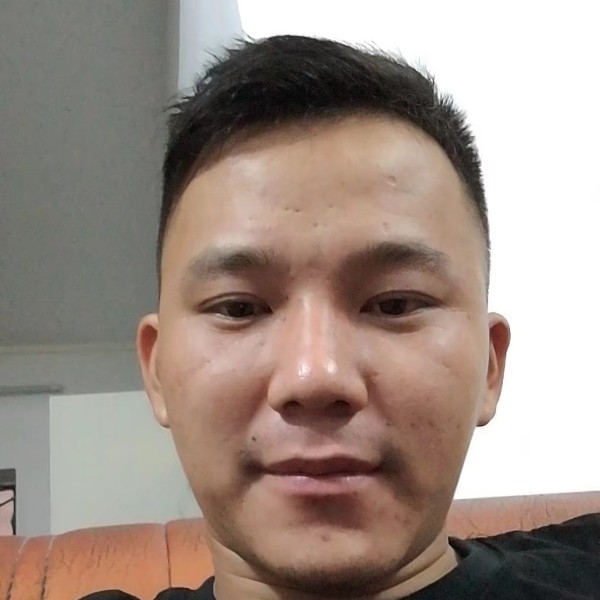 初妆保卫坦率的照片