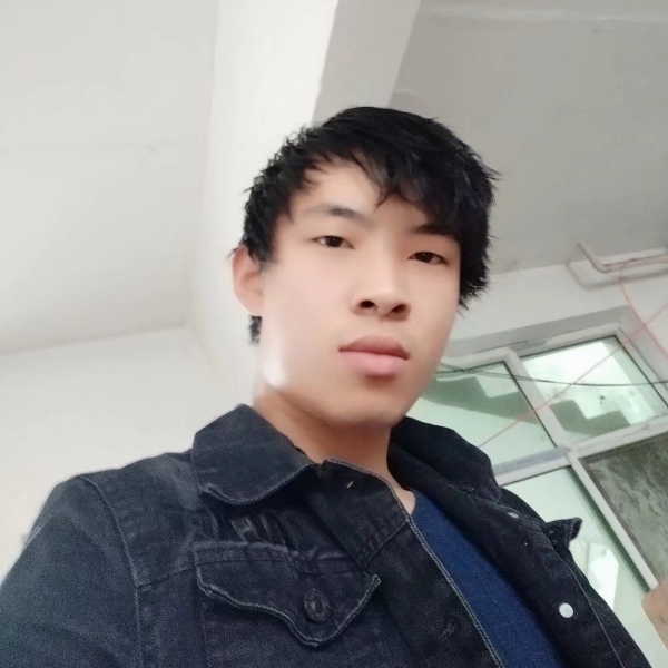 银耳汤俊秀的照片