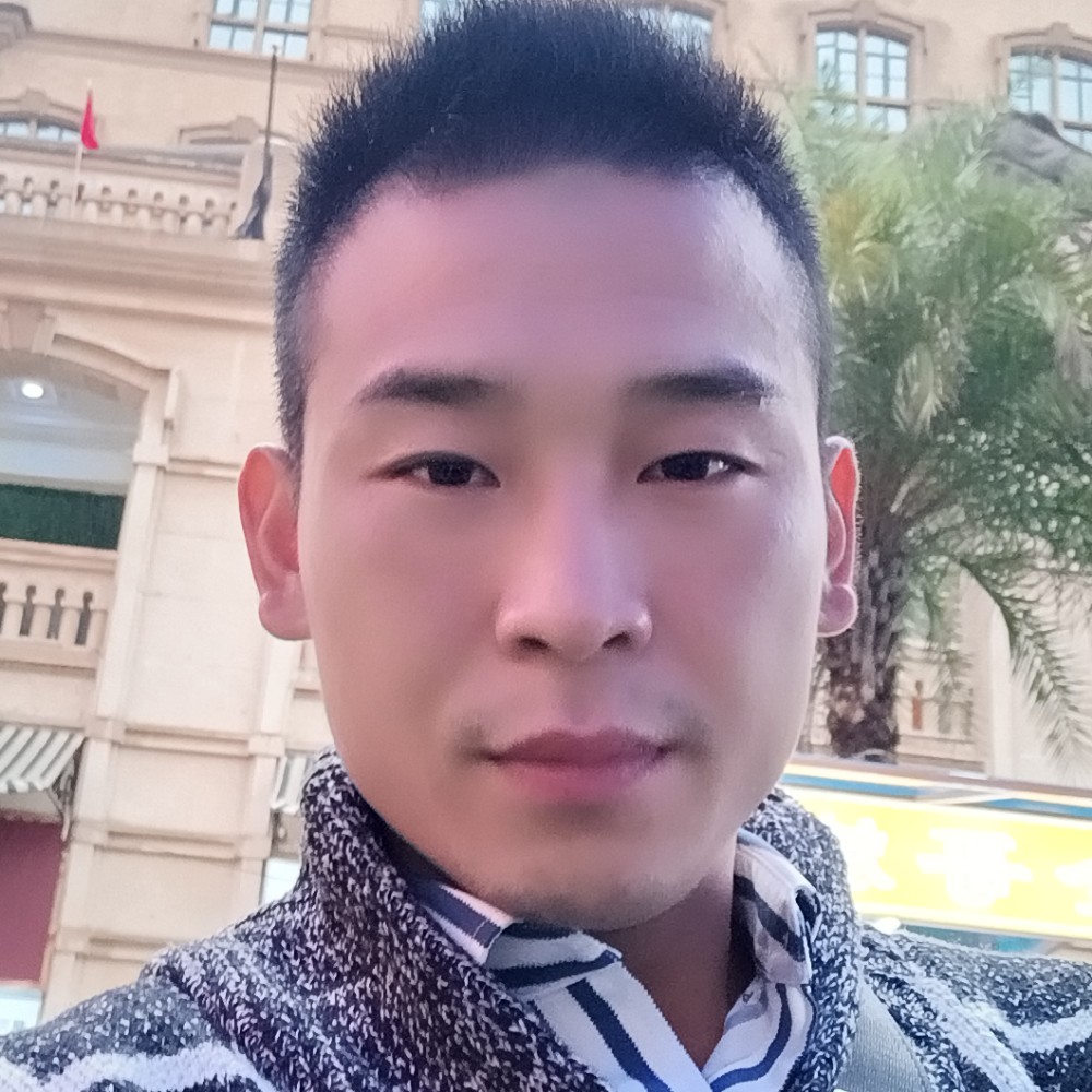 （小男孩）的照片