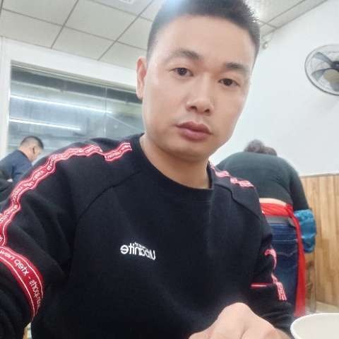 鲤鱼拾忆睫毛膏的照片