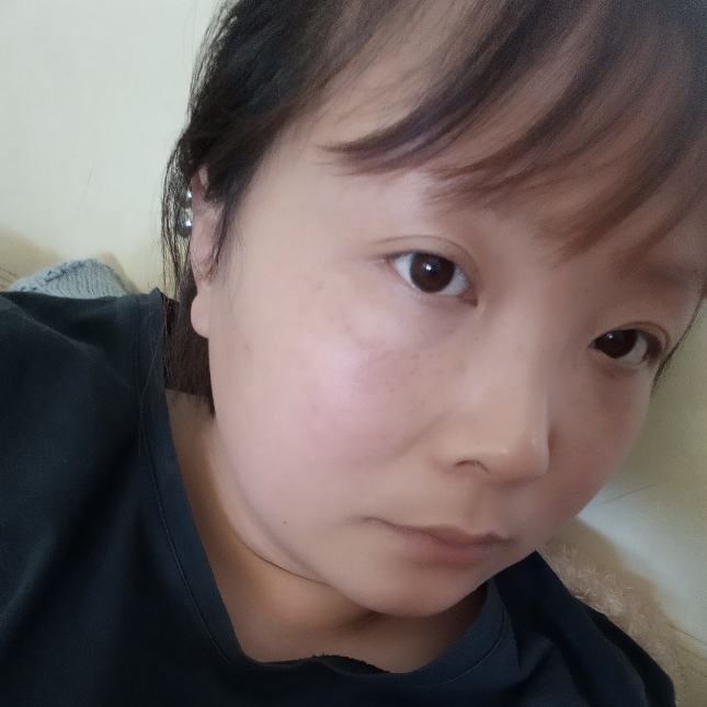 莎女子的照片