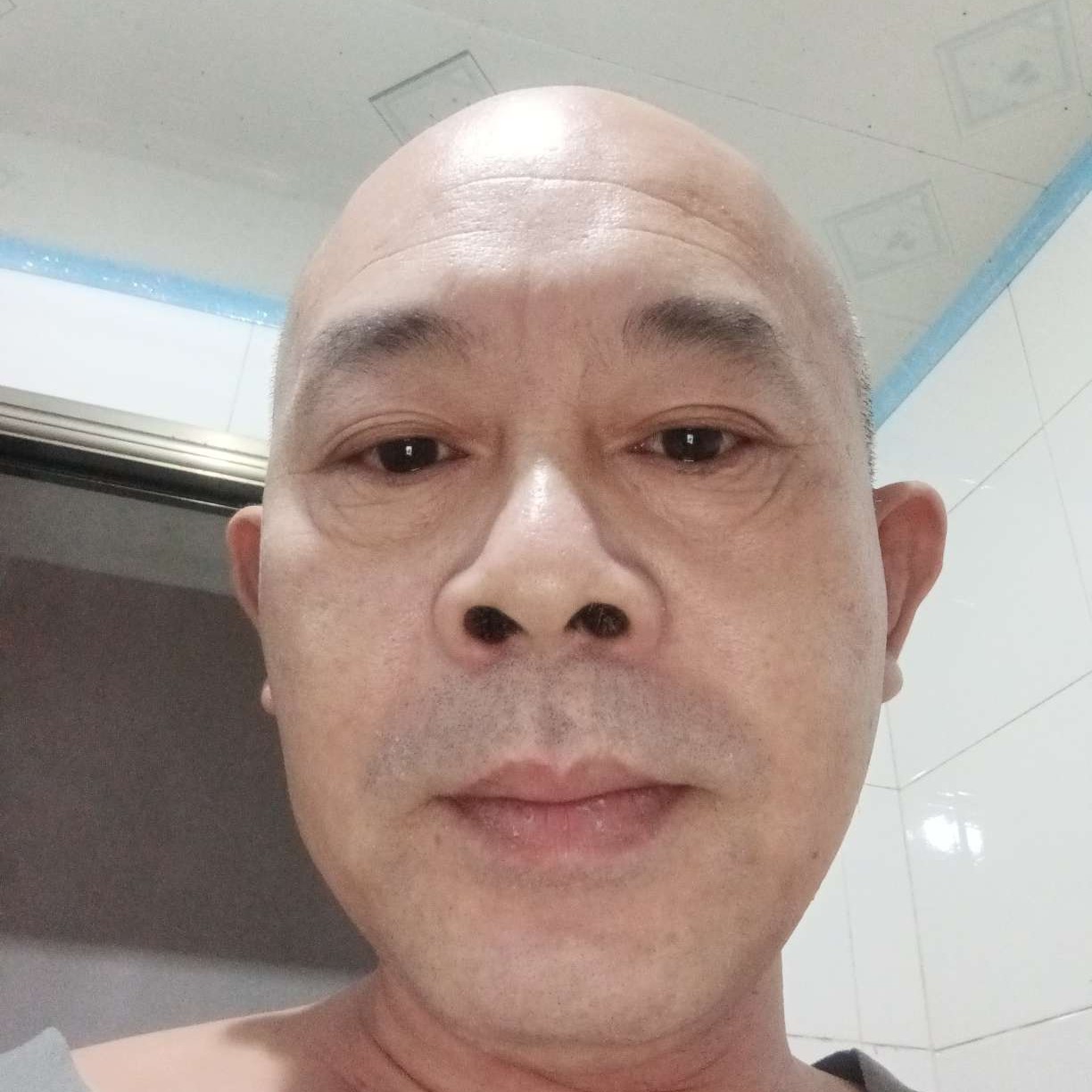 温柔愿冷眸的照片