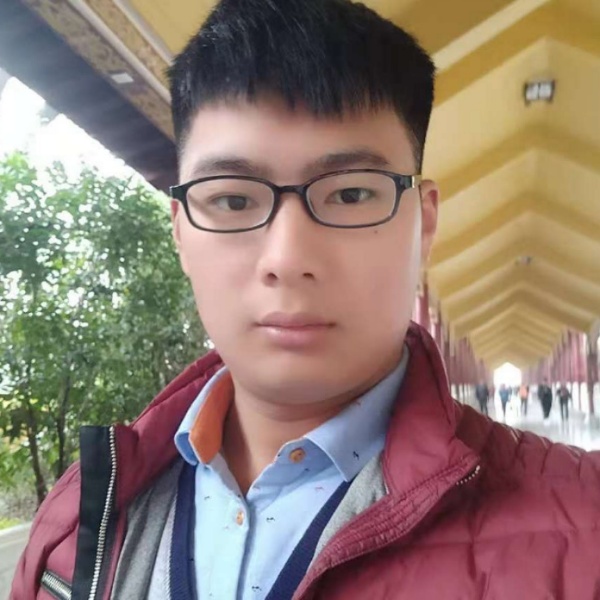 在厂上班的照片