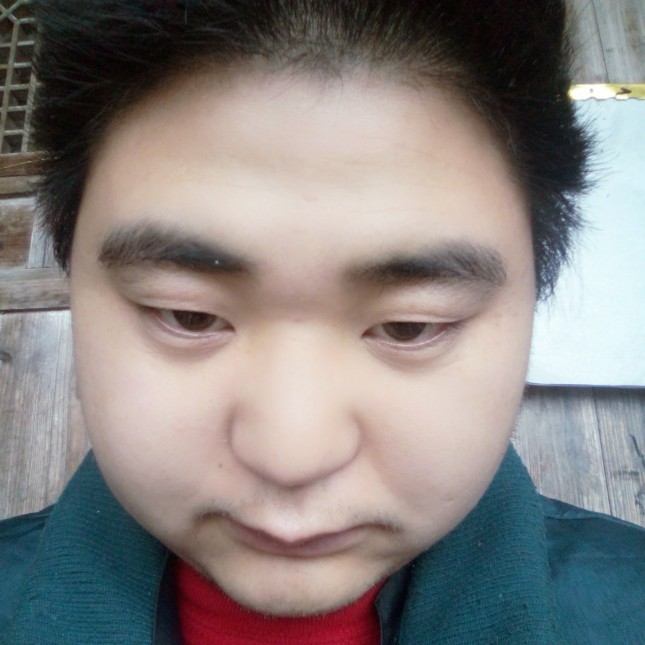 菠萝踢光亮的照片