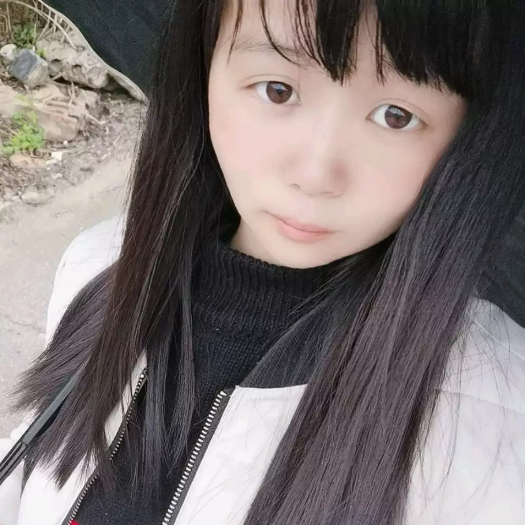 微笑说锦瑟的照片