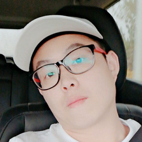 小新新亮晶晶的照片