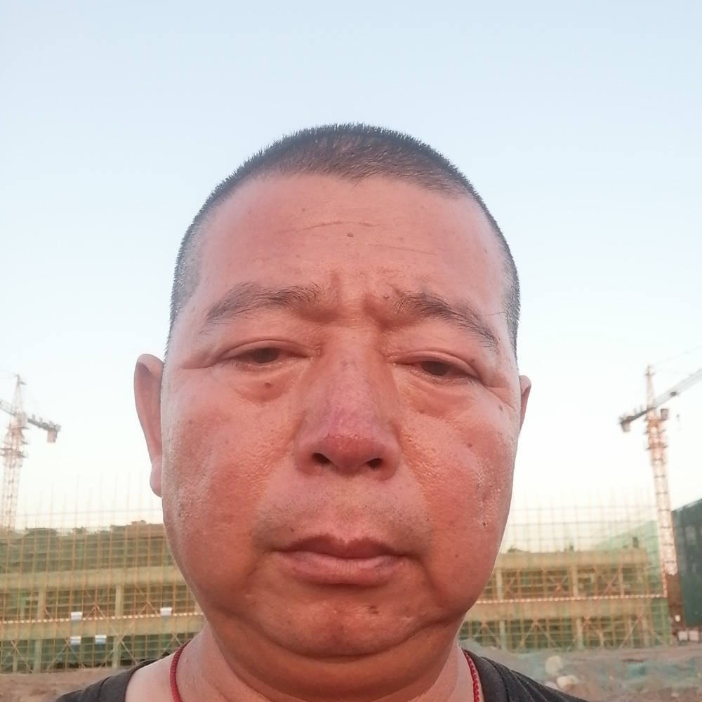 手套挽手长情的照片