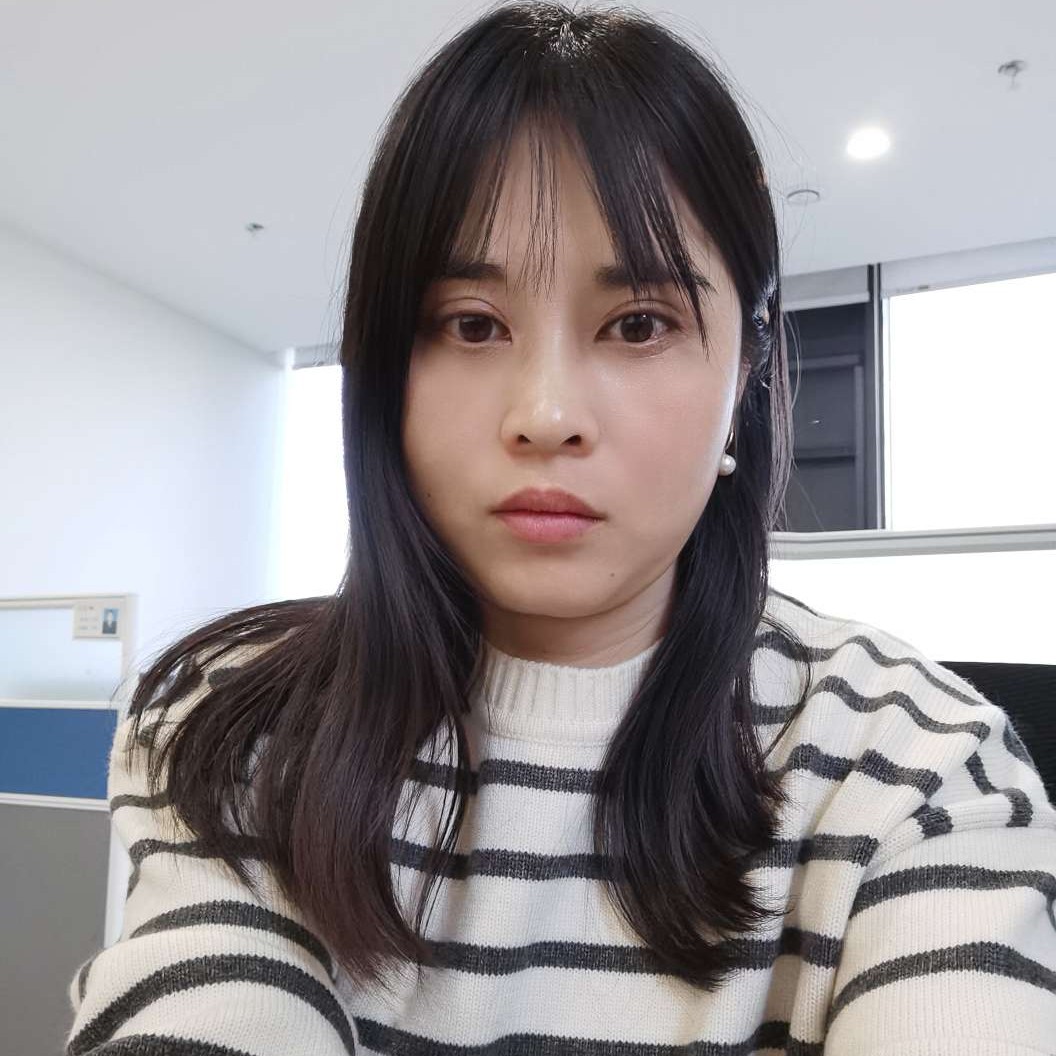 高挑放弃缥缈的照片
