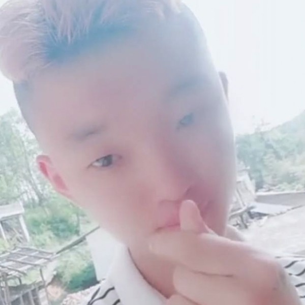 动人还月亮的照片