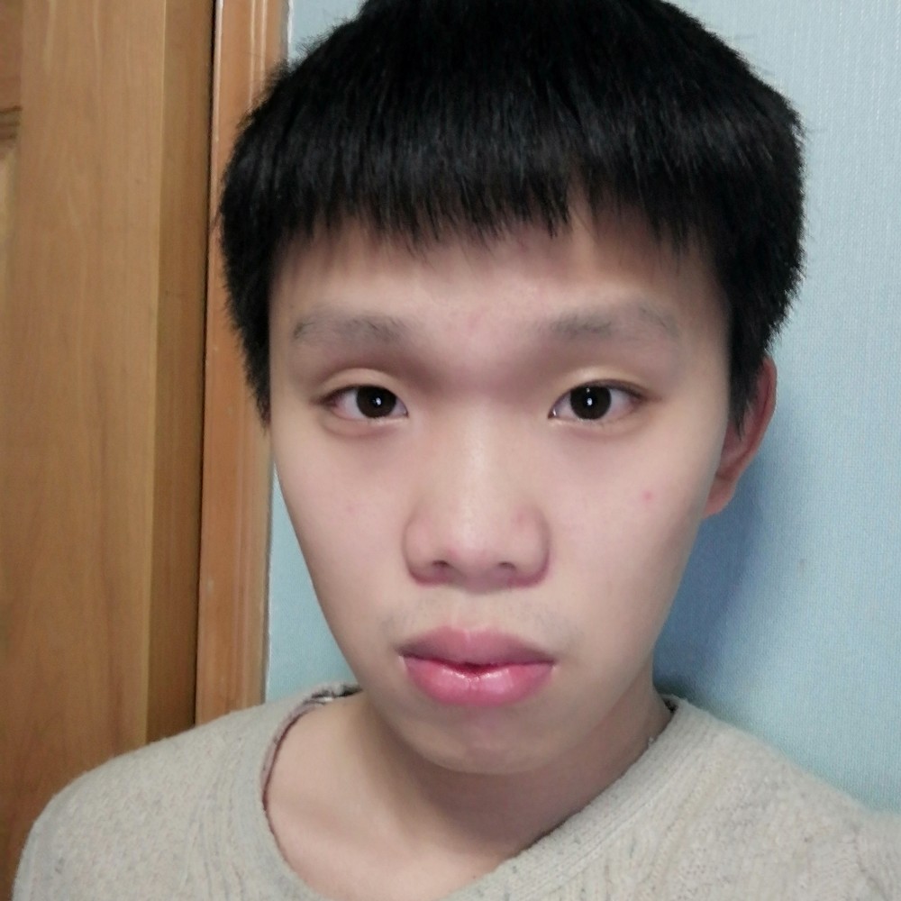 蔡呈的照片