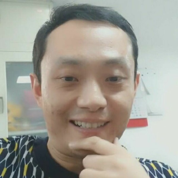 丙火高照的照片