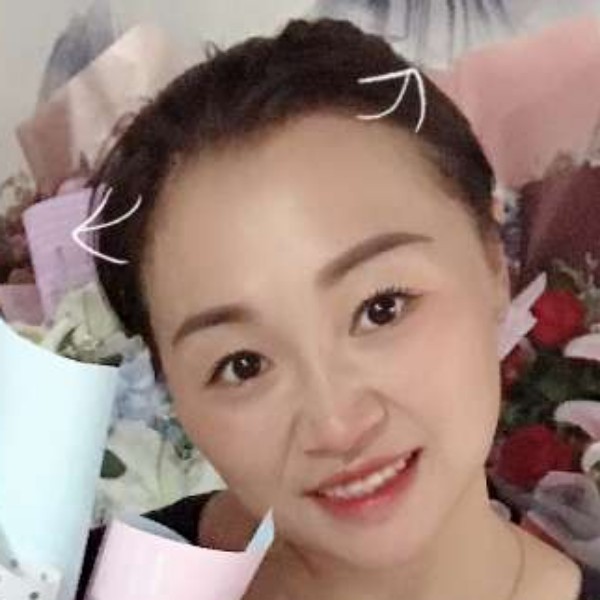 活力拿饼干的照片