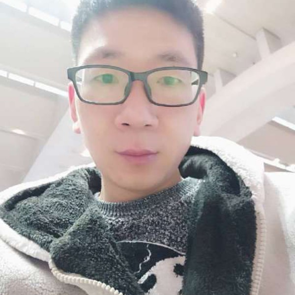 拉长回首小懒猪的照片