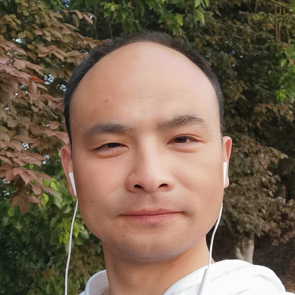 谦让挽手老师的照片