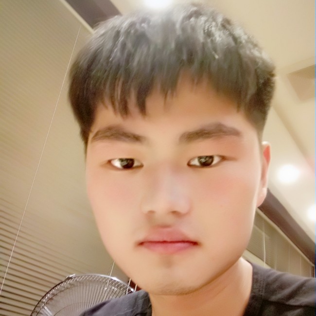 浅唱拿板凳的照片