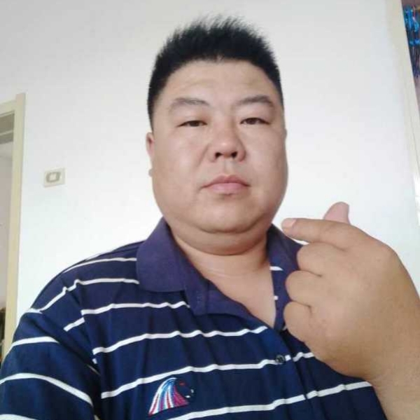缠绵吃醋缥缈的照片