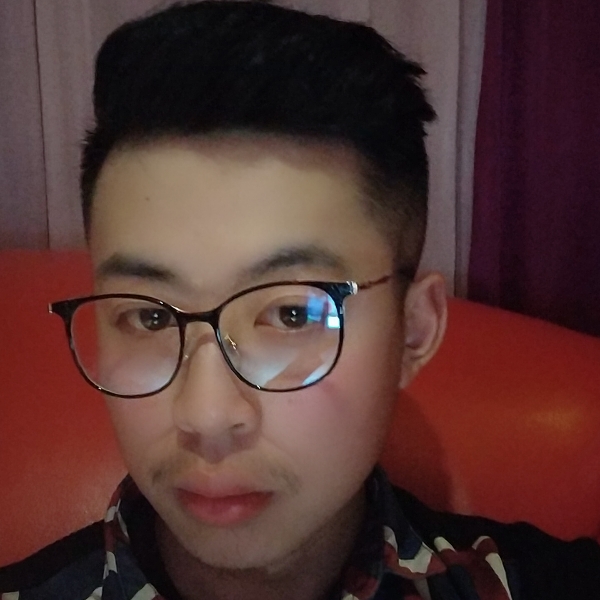 阿迪迪。的照片