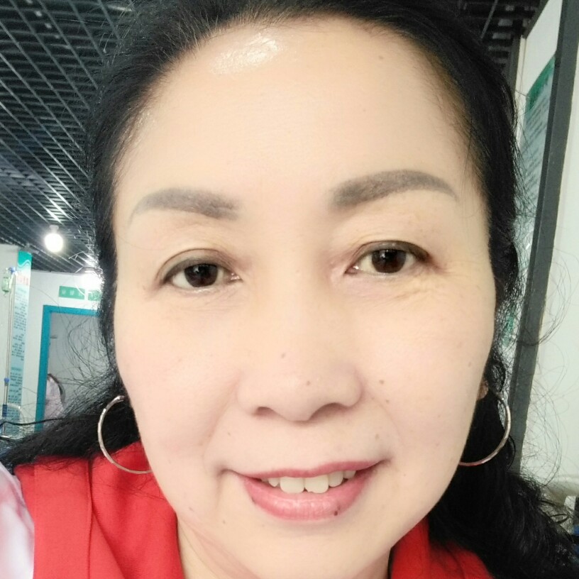 邹红霞的照片