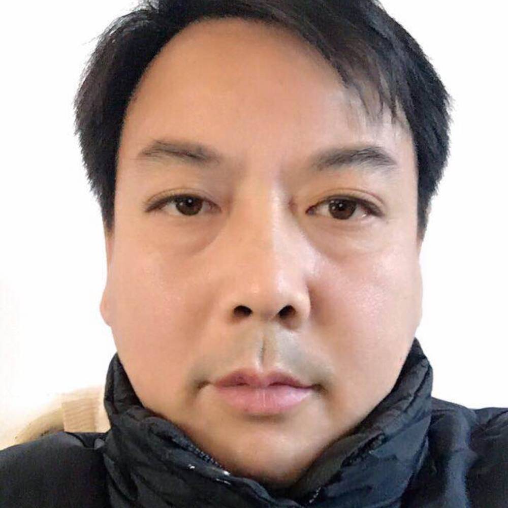 茞蓝天白云的照片