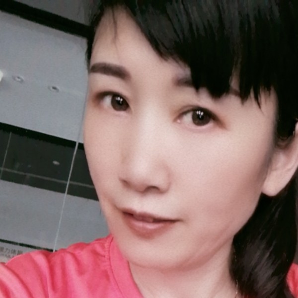 含羞草闻愉快的照片
