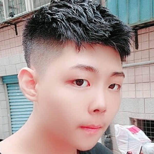 金洺宇的照片