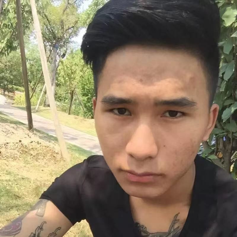 A深情不及久伴。的照片