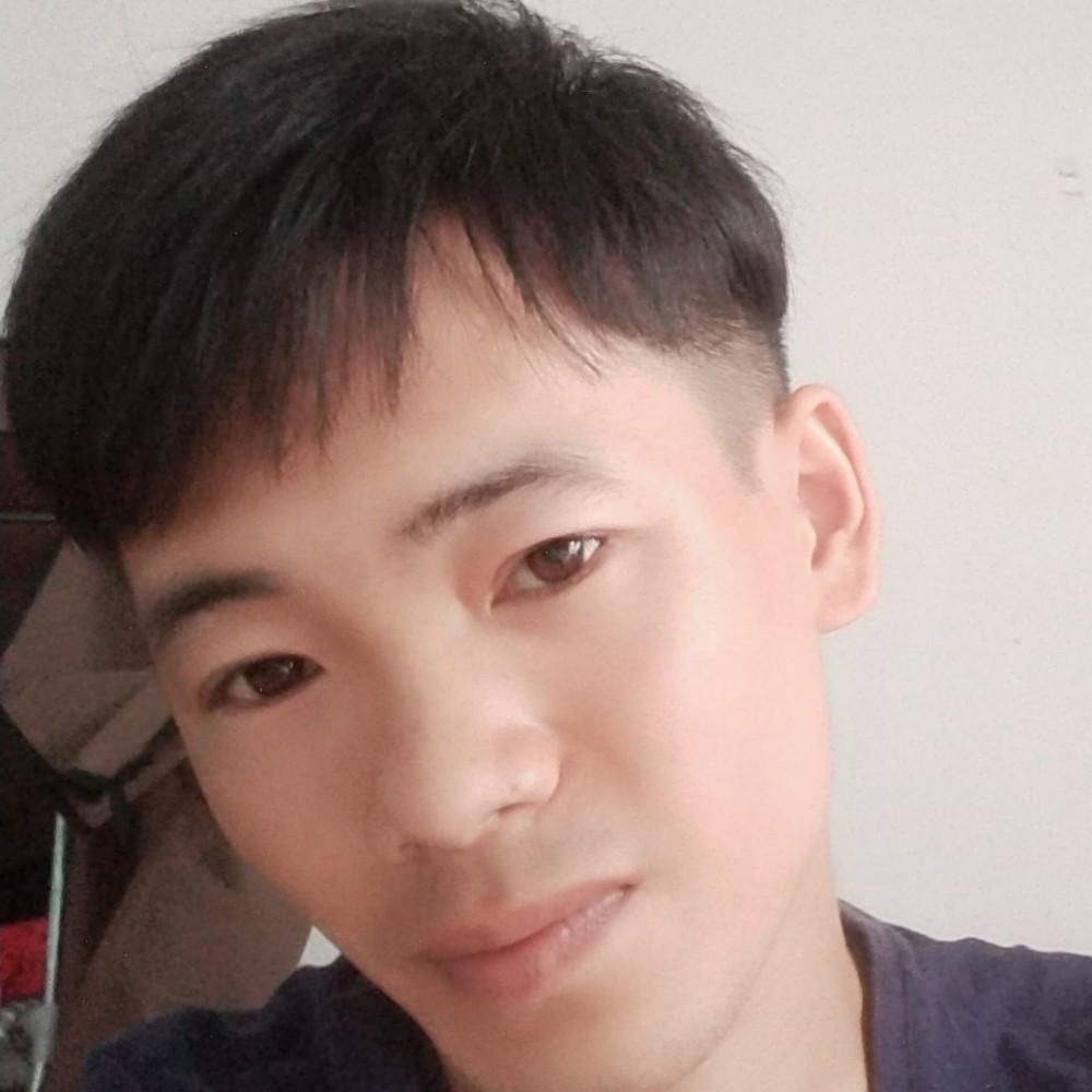 阳光踢荔枝的照片