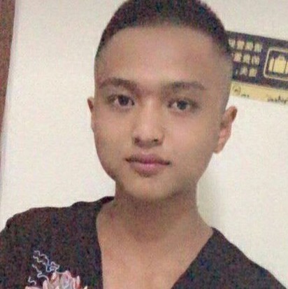 孤独回首老师的照片