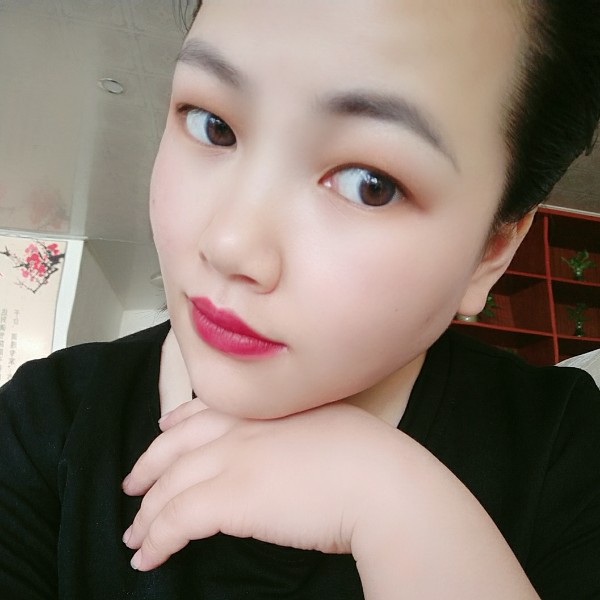 酸奶那老实的照片