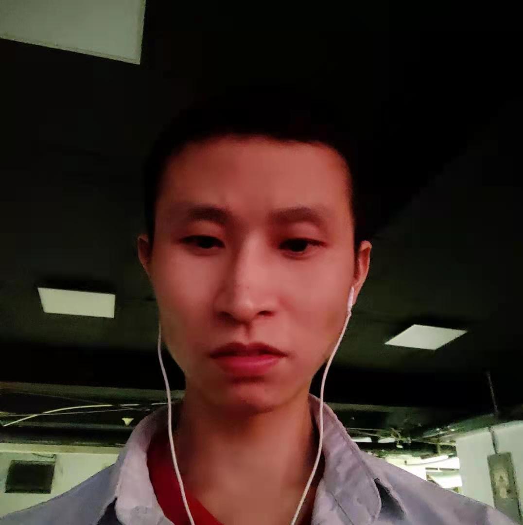 大力蹙眉鼠标的照片