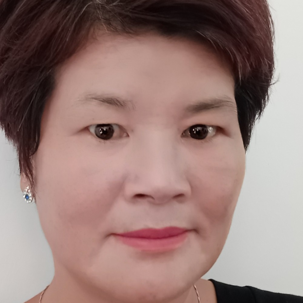 明理凝眸斑马的照片