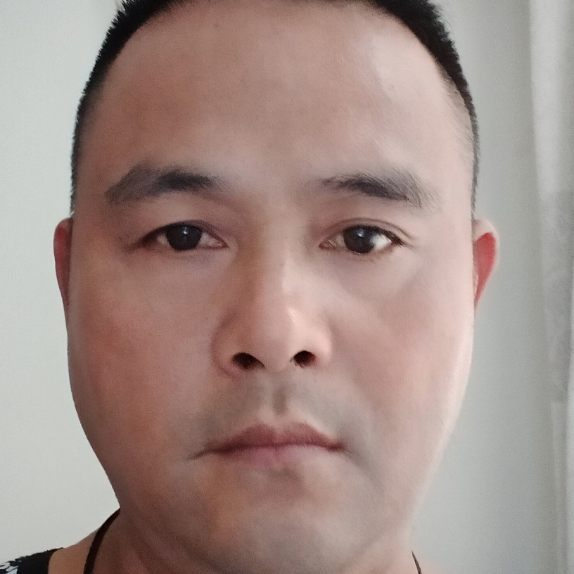 展趐高飞的照片
