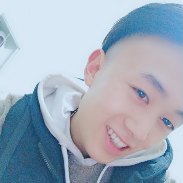 踩着屎的爸爸的照片