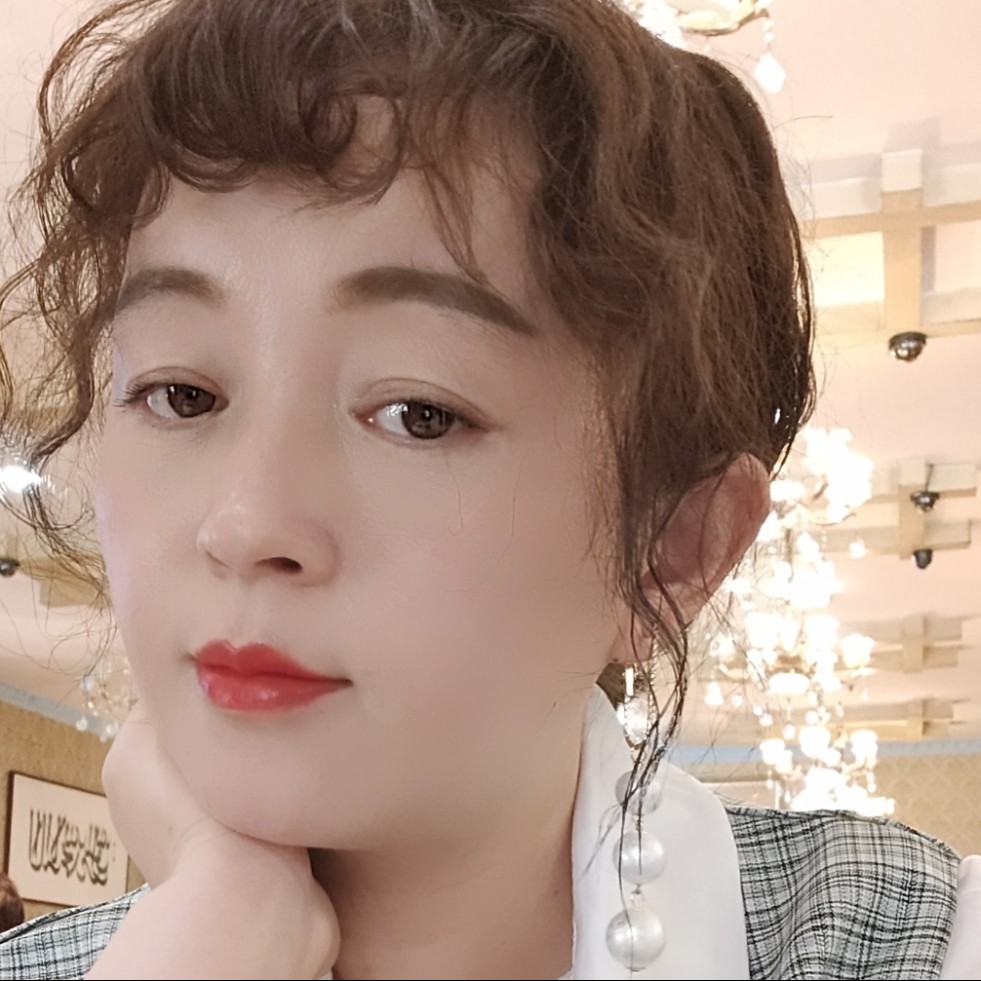 请叫我罗新茹的照片