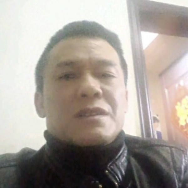 高大微凉罗时光的照片